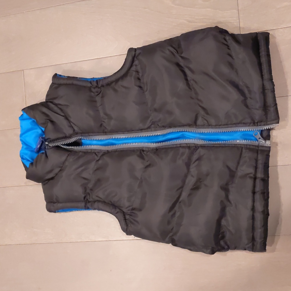 Kid's puffer vest